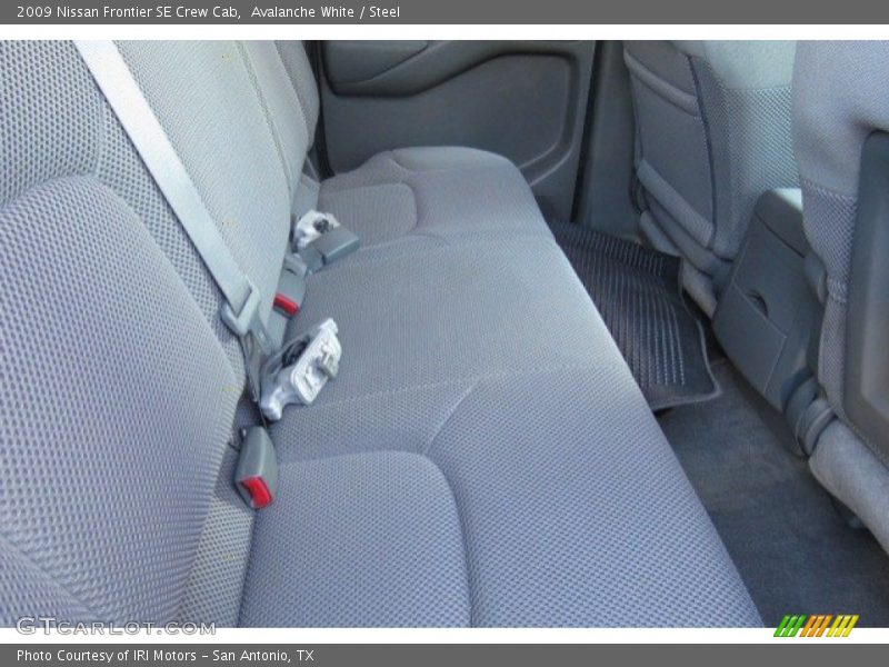 Avalanche White / Steel 2009 Nissan Frontier SE Crew Cab
