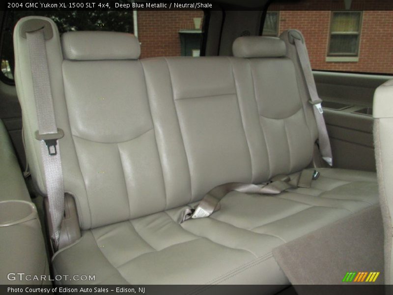 Deep Blue Metallic / Neutral/Shale 2004 GMC Yukon XL 1500 SLT 4x4