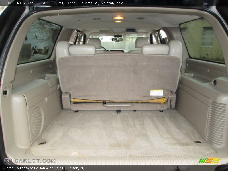 Deep Blue Metallic / Neutral/Shale 2004 GMC Yukon XL 1500 SLT 4x4