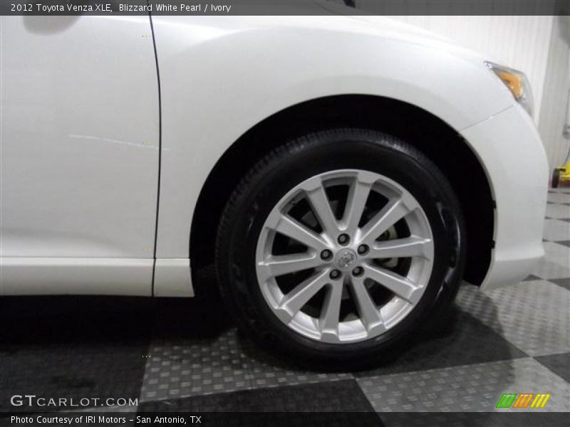 Blizzard White Pearl / Ivory 2012 Toyota Venza XLE