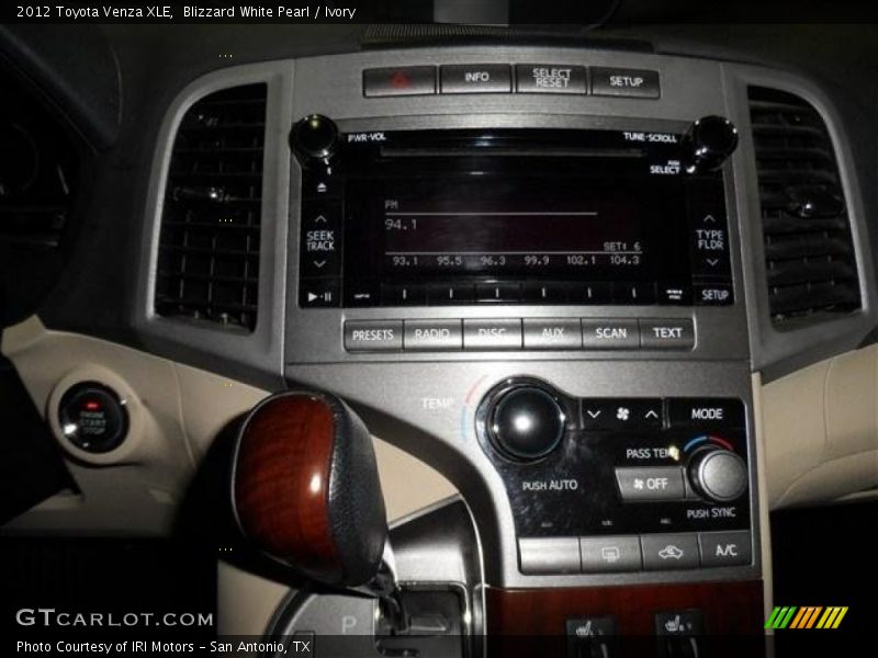 Blizzard White Pearl / Ivory 2012 Toyota Venza XLE