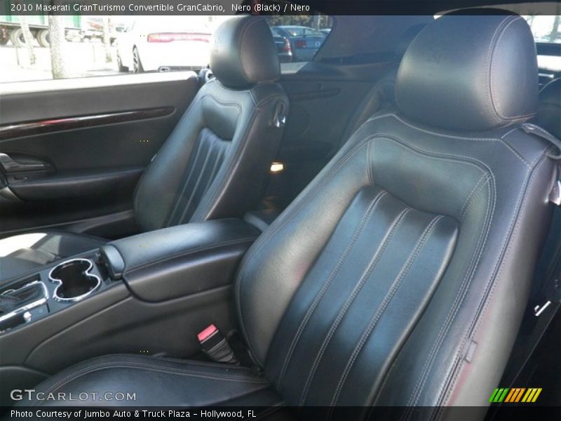  2010 GranTurismo Convertible GranCabrio Nero Interior