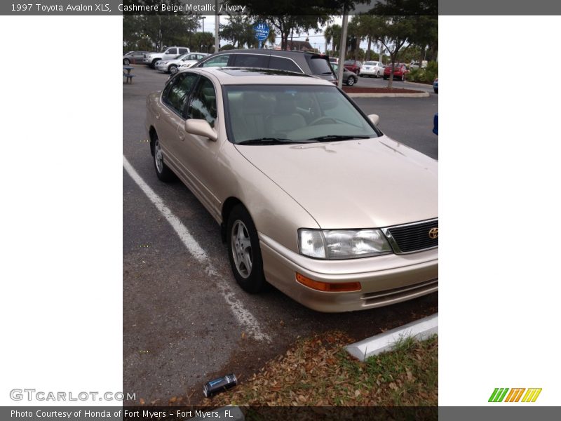 Cashmere Beige Metallic / Ivory 1997 Toyota Avalon XLS