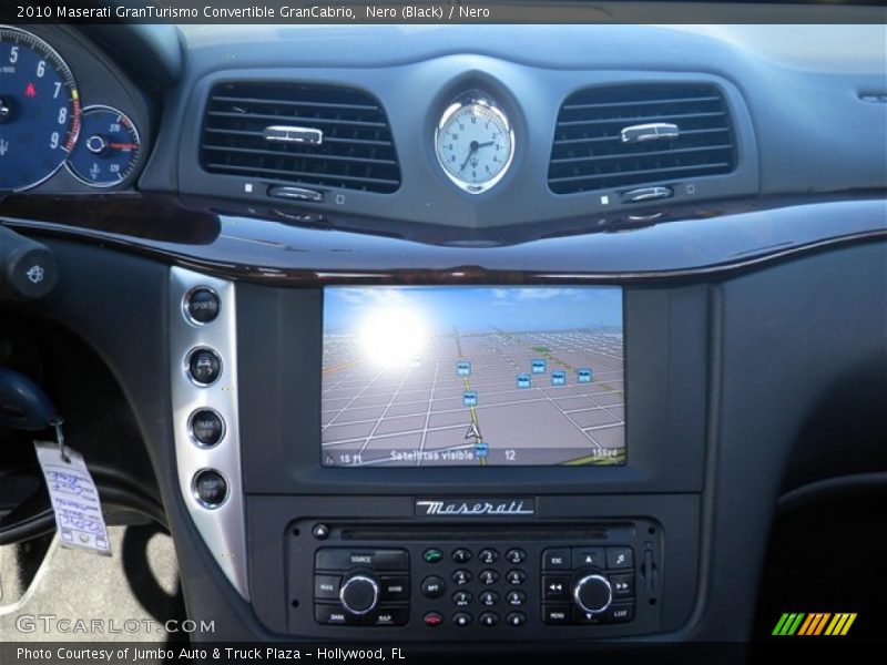 Controls of 2010 GranTurismo Convertible GranCabrio