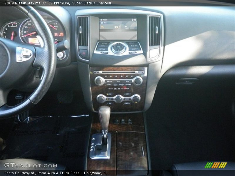 Super Black / Charcoal 2009 Nissan Maxima 3.5 SV Premium