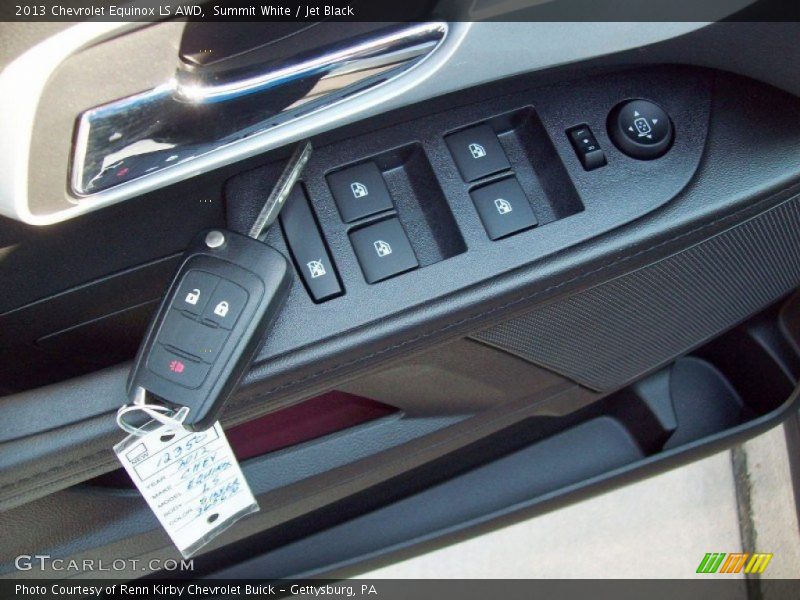 Summit White / Jet Black 2013 Chevrolet Equinox LS AWD