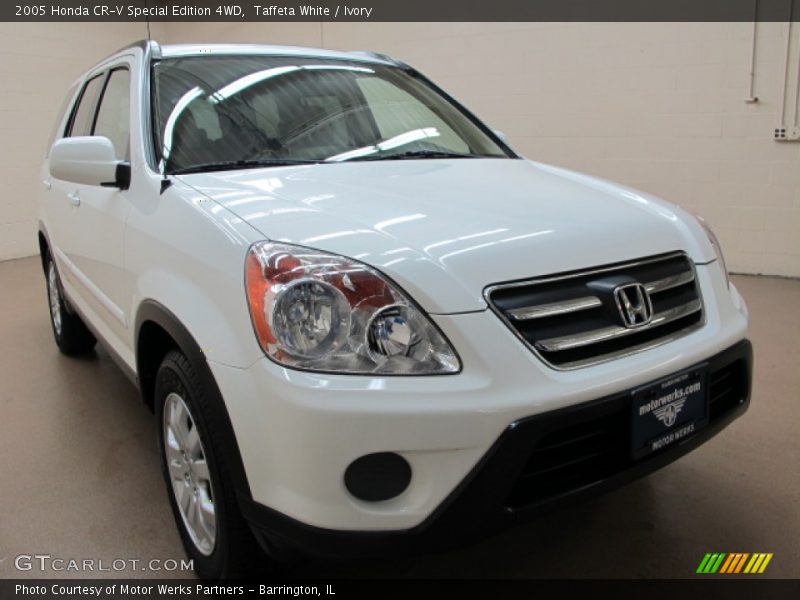 Taffeta White / Ivory 2005 Honda CR-V Special Edition 4WD