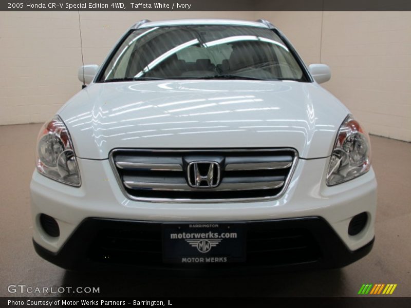 Taffeta White / Ivory 2005 Honda CR-V Special Edition 4WD