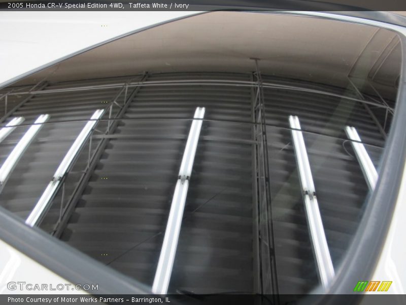 Taffeta White / Ivory 2005 Honda CR-V Special Edition 4WD