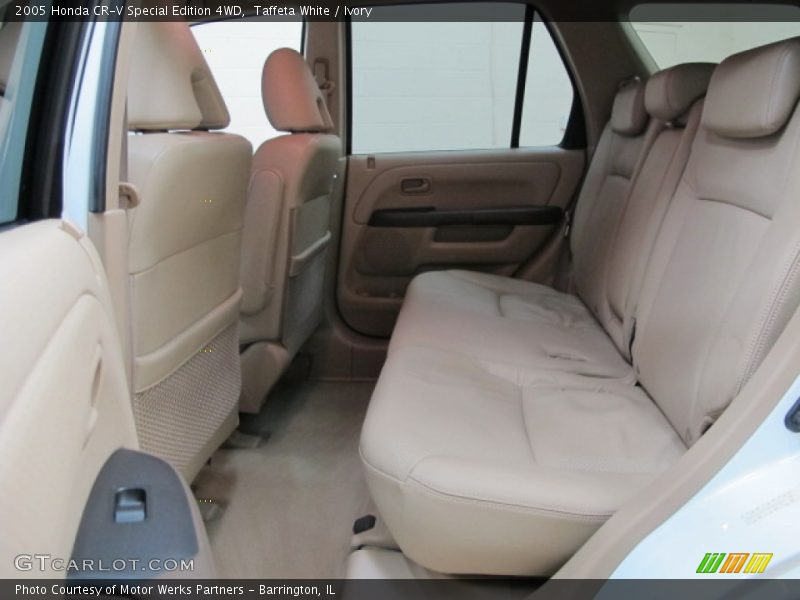 Taffeta White / Ivory 2005 Honda CR-V Special Edition 4WD