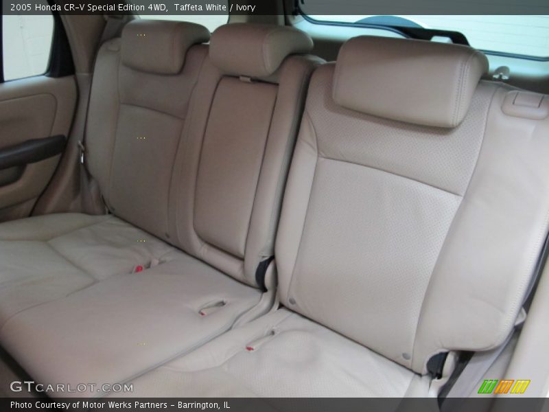 Taffeta White / Ivory 2005 Honda CR-V Special Edition 4WD
