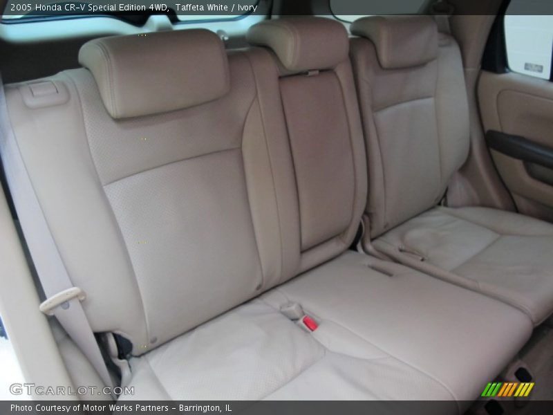 Taffeta White / Ivory 2005 Honda CR-V Special Edition 4WD