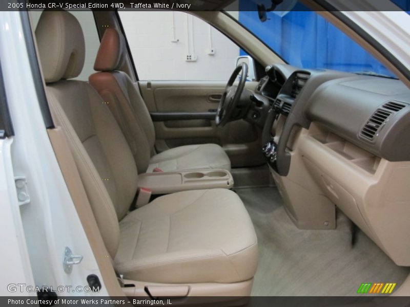 Taffeta White / Ivory 2005 Honda CR-V Special Edition 4WD