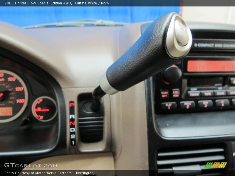 Taffeta White / Ivory 2005 Honda CR-V Special Edition 4WD