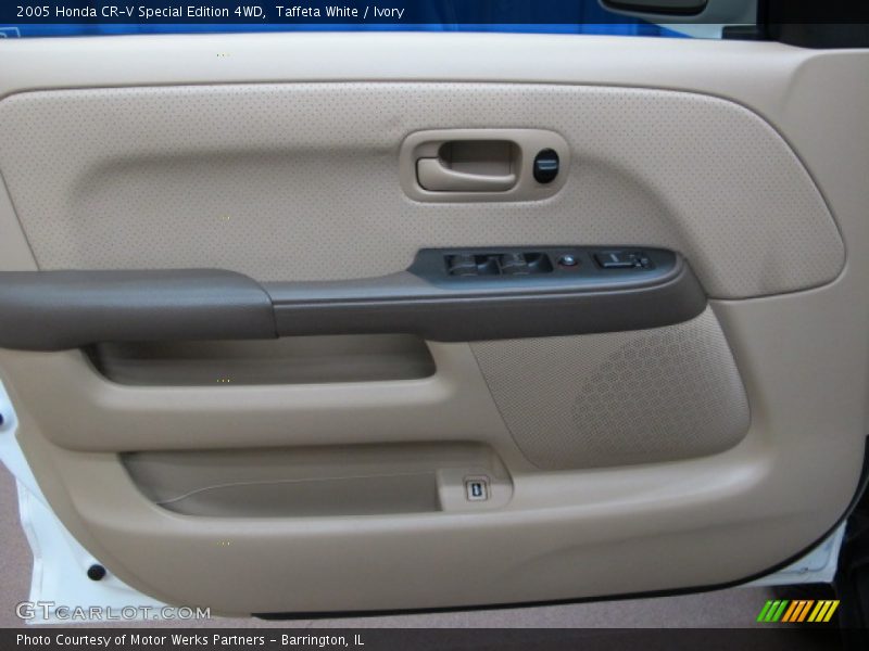 Taffeta White / Ivory 2005 Honda CR-V Special Edition 4WD