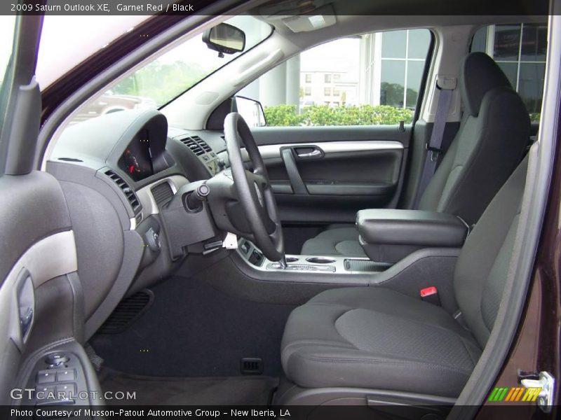 Garnet Red / Black 2009 Saturn Outlook XE