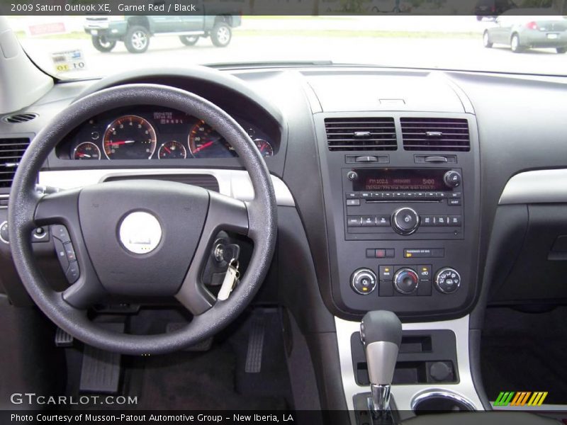 Garnet Red / Black 2009 Saturn Outlook XE