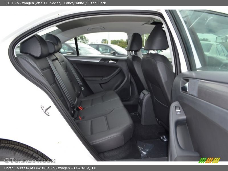 Candy White / Titan Black 2013 Volkswagen Jetta TDI Sedan
