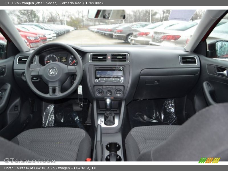Tornado Red / Titan Black 2013 Volkswagen Jetta S Sedan