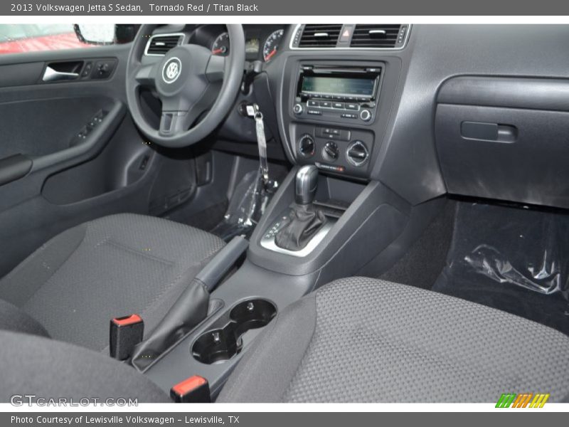 Tornado Red / Titan Black 2013 Volkswagen Jetta S Sedan