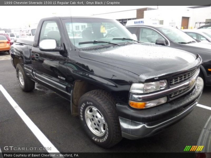 Front 3/4 View of 1999 Silverado 1500 LS Regular Cab 4x4