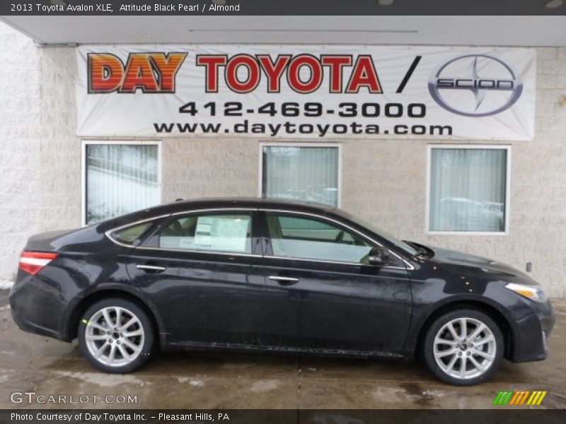 Attitude Black Pearl / Almond 2013 Toyota Avalon XLE