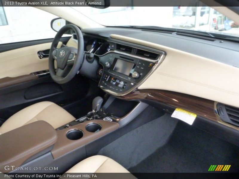 Attitude Black Pearl / Almond 2013 Toyota Avalon XLE