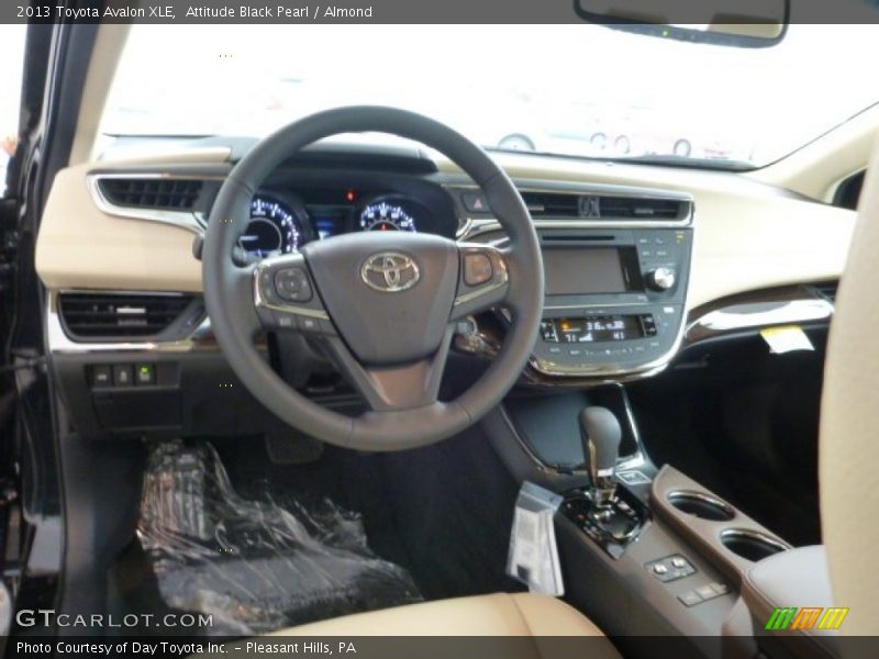 Attitude Black Pearl / Almond 2013 Toyota Avalon XLE