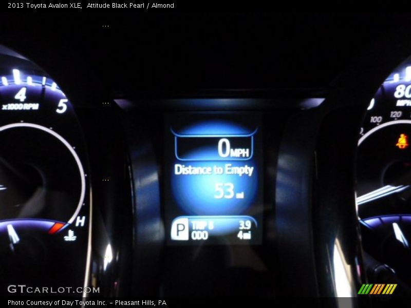 Attitude Black Pearl / Almond 2013 Toyota Avalon XLE