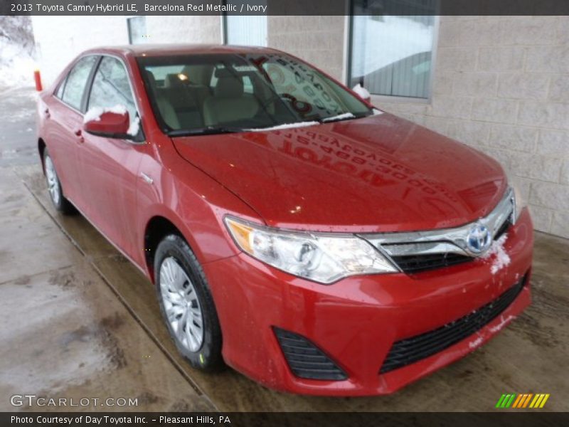 Front 3/4 View of 2013 Camry Hybrid LE