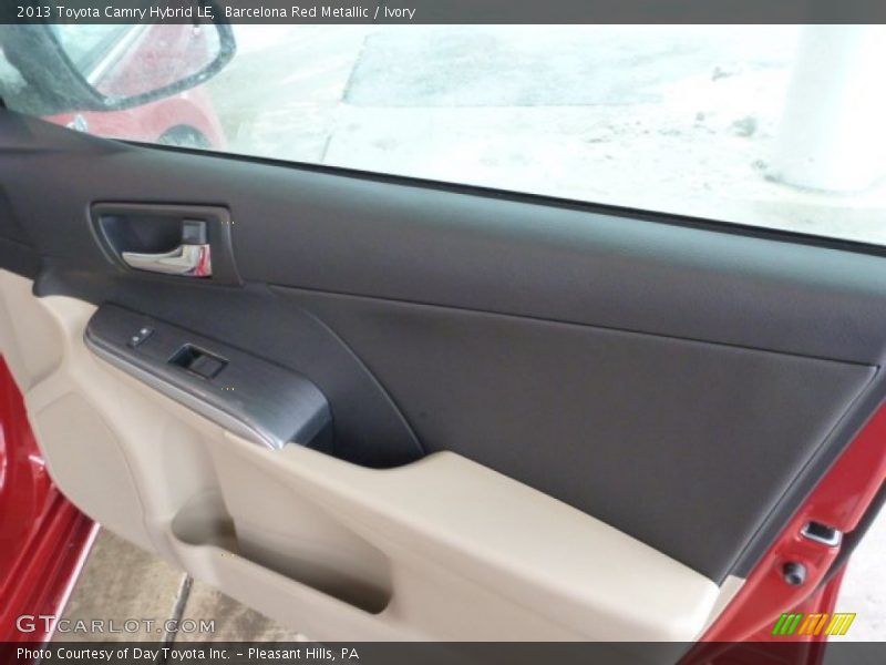 Barcelona Red Metallic / Ivory 2013 Toyota Camry Hybrid LE