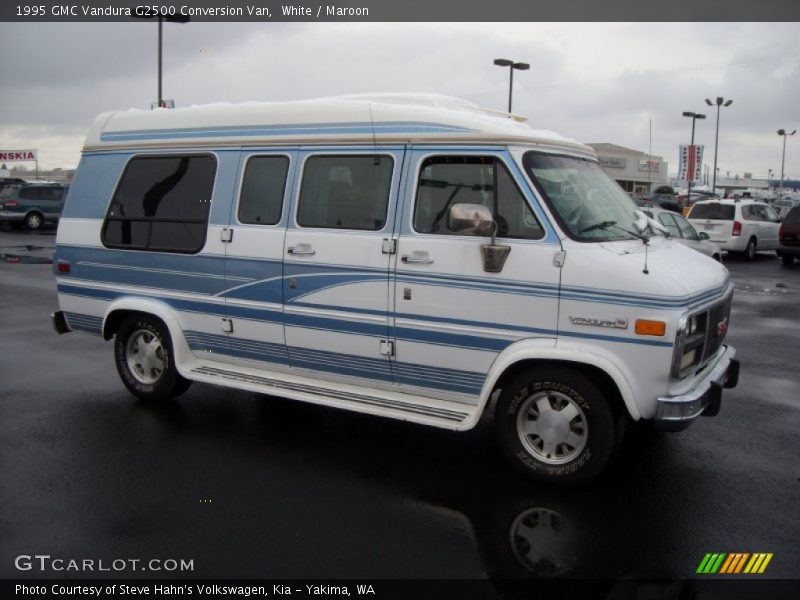 White / Maroon 1995 GMC Vandura G2500 Conversion Van