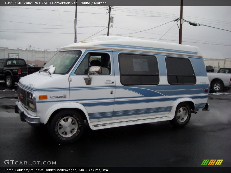 White / Maroon 1995 GMC Vandura G2500 Conversion Van