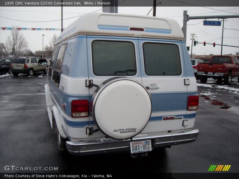 White / Maroon 1995 GMC Vandura G2500 Conversion Van