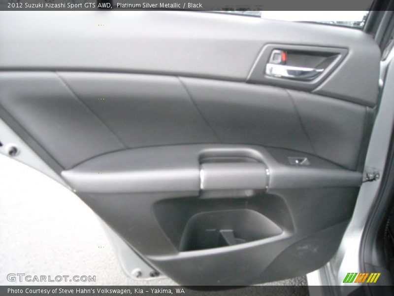 Door Panel of 2012 Kizashi Sport GTS AWD