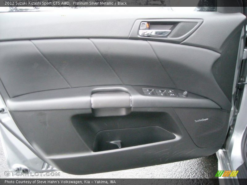 Door Panel of 2012 Kizashi Sport GTS AWD