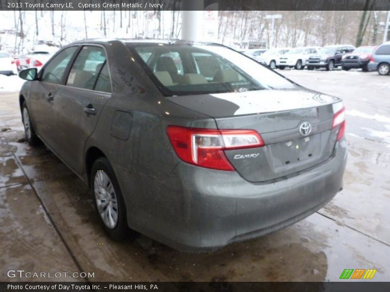 Cypress Green Metallic / Ivory 2013 Toyota Camry LE