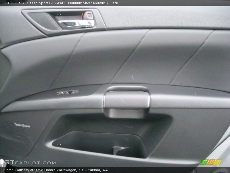 Door Panel of 2012 Kizashi Sport GTS AWD