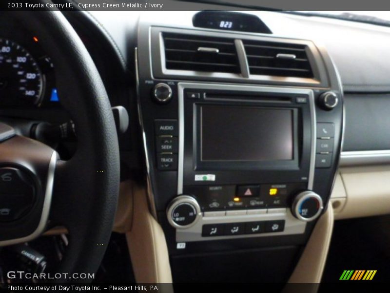 Cypress Green Metallic / Ivory 2013 Toyota Camry LE