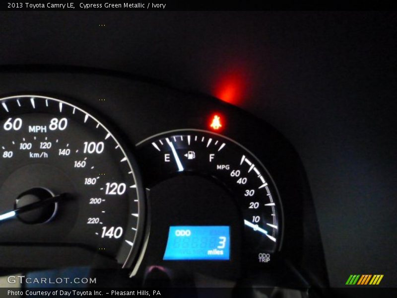 Cypress Green Metallic / Ivory 2013 Toyota Camry LE