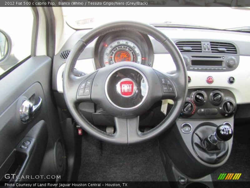 Dashboard of 2012 500 c cabrio Pop