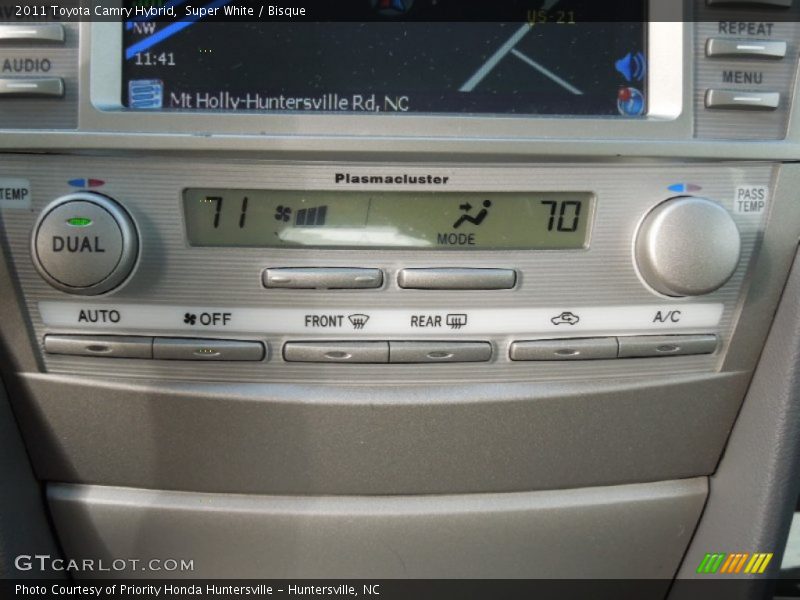 Super White / Bisque 2011 Toyota Camry Hybrid
