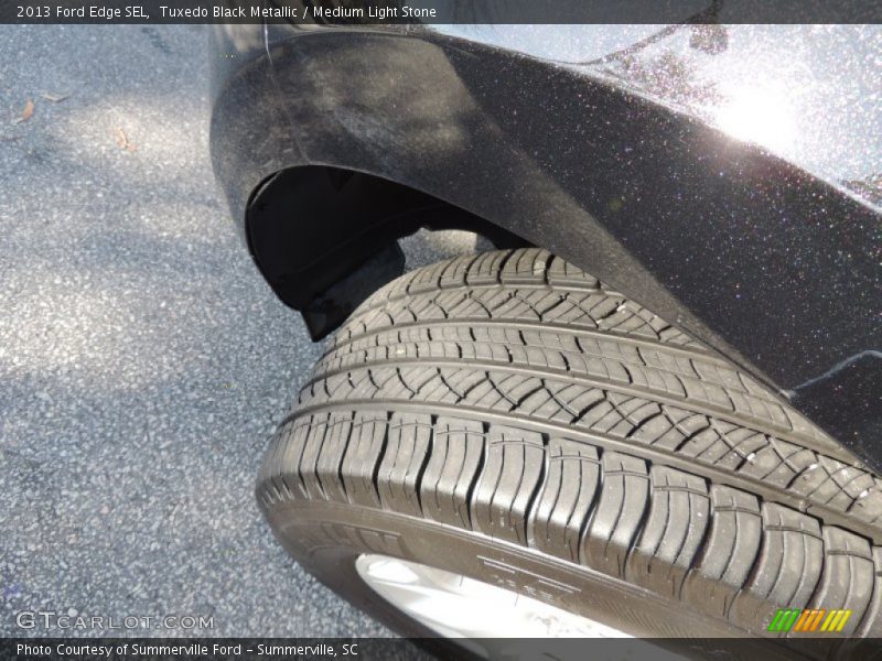 Tuxedo Black Metallic / Medium Light Stone 2013 Ford Edge SEL