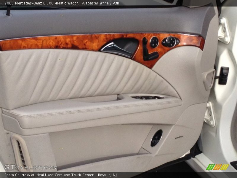 Door Panel of 2005 E 500 4Matic Wagon