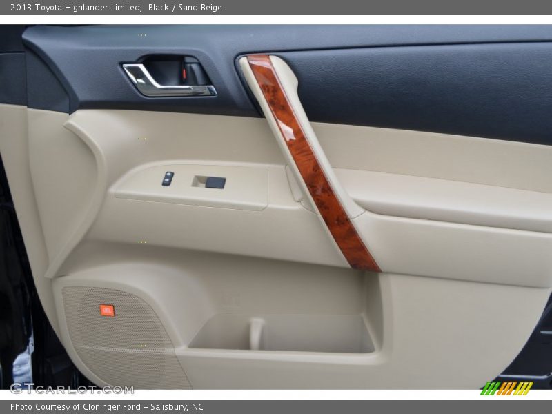 Black / Sand Beige 2013 Toyota Highlander Limited