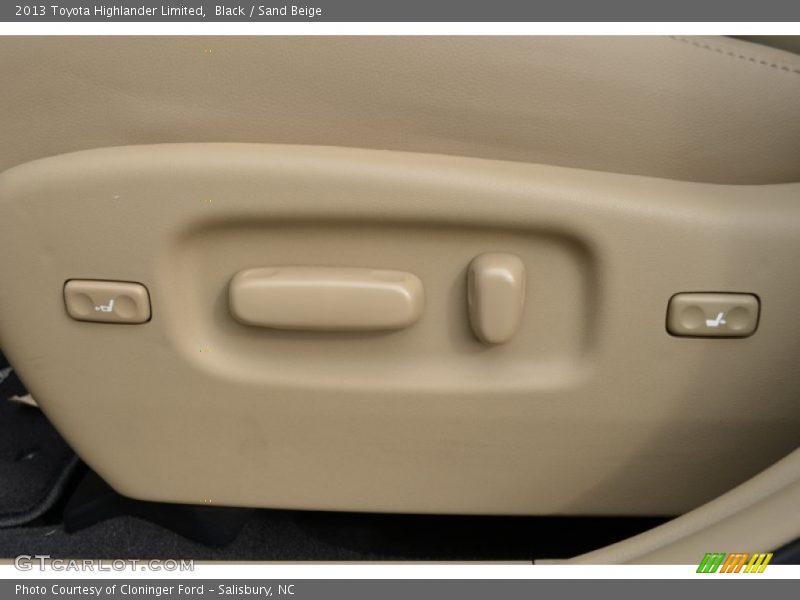 Black / Sand Beige 2013 Toyota Highlander Limited