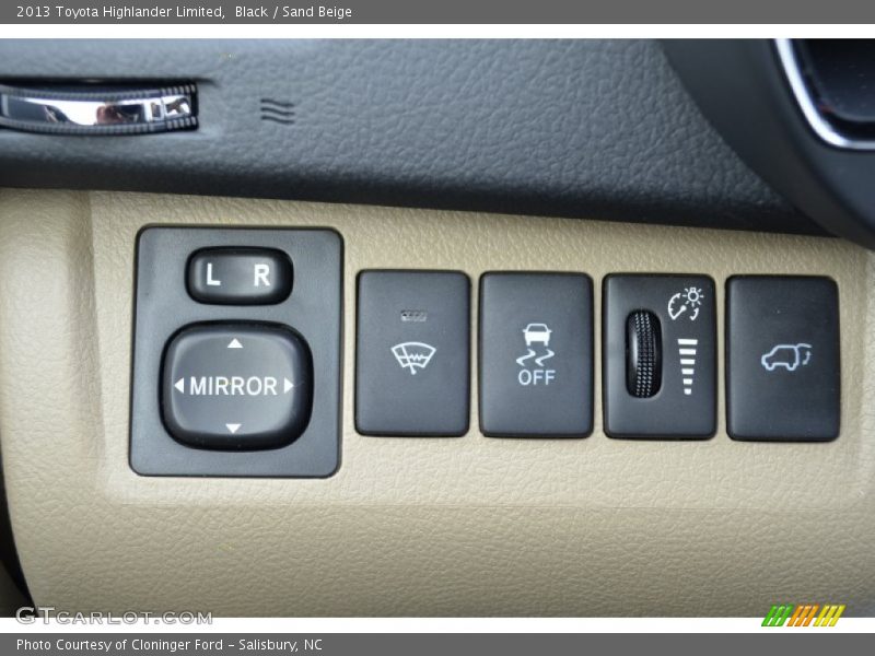 Black / Sand Beige 2013 Toyota Highlander Limited