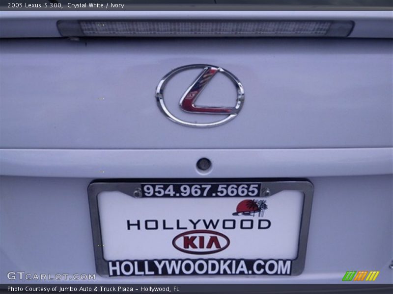 Crystal White / Ivory 2005 Lexus IS 300