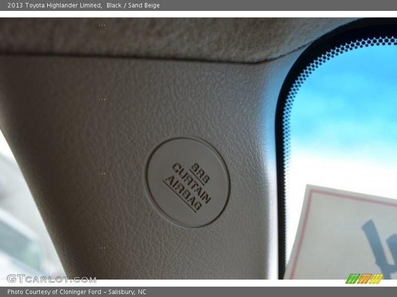 Black / Sand Beige 2013 Toyota Highlander Limited
