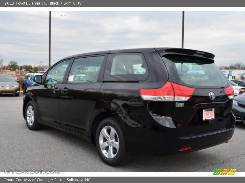 Black / Light Gray 2013 Toyota Sienna V6